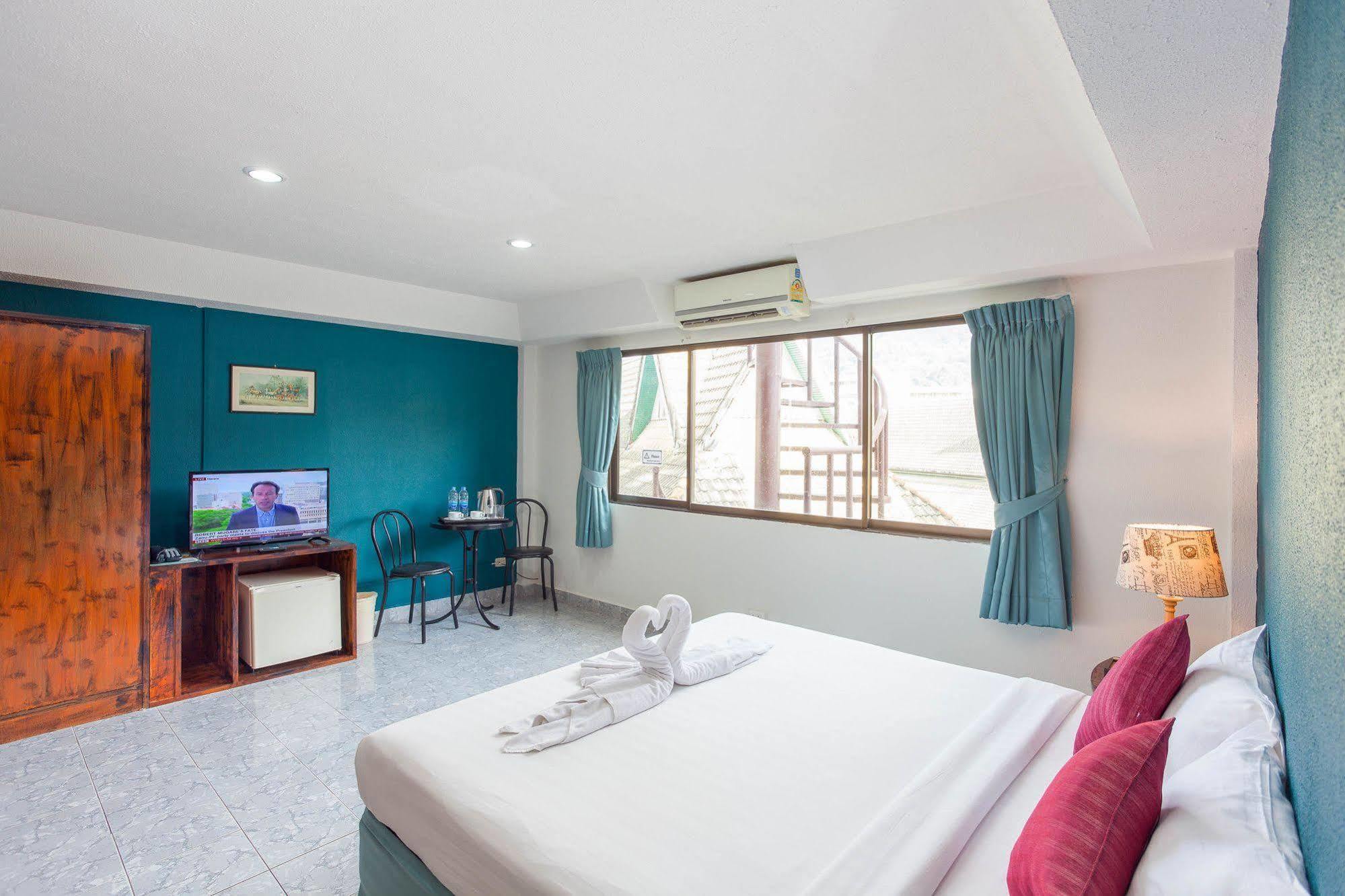 Simple Boutique Seabreeze Hotell Patong Eksteriør bilde